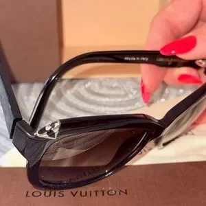 Louis Vuitton | Accessories | Louis Vuitton Black Oversized  display picture 1